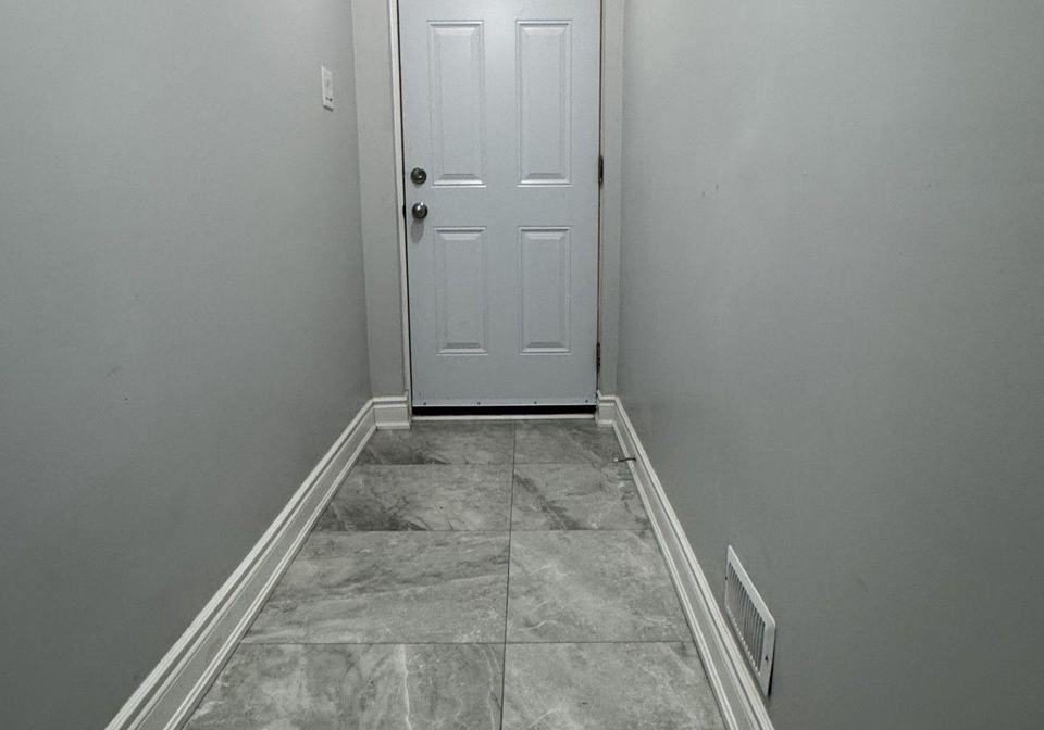 33-bluffwoodbasement-crescent-brampton-ontario-w13681108