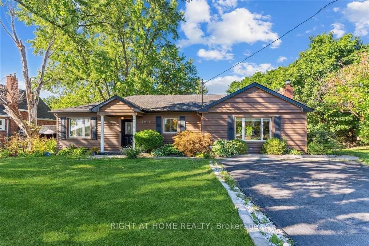 1252-waterdown-road-burlington-ontario-w13681114
