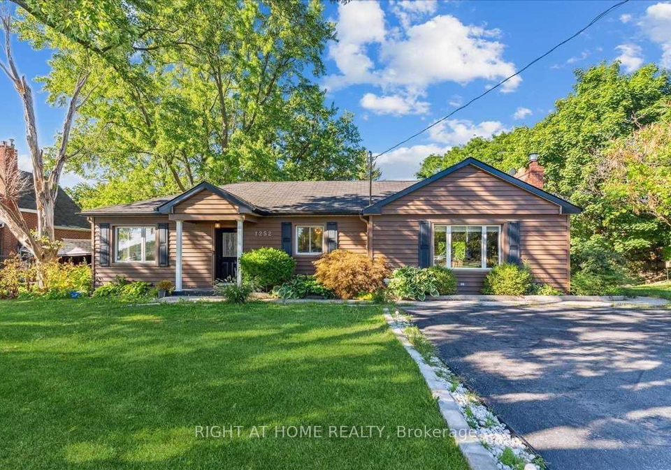 1252-waterdown-road-burlington-ontario-w13681114