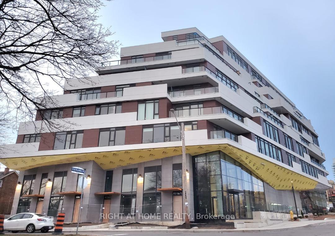 160-kingsway-crescent-toronto-etobicoke-ontario-w13681248