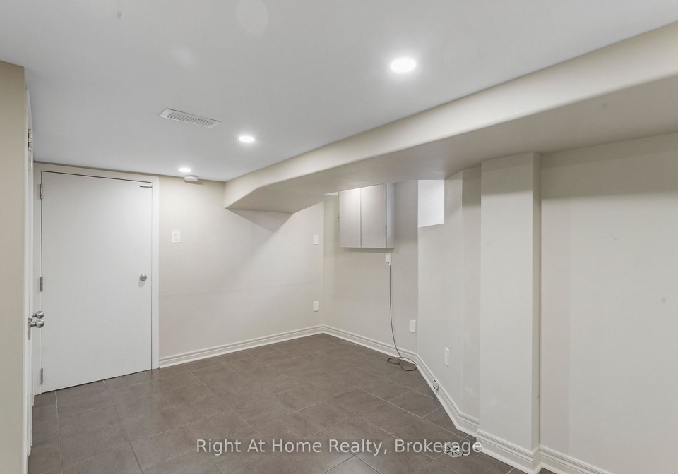 1042-st-clarens-avenue-toronto-toronto-ontario-w13681306