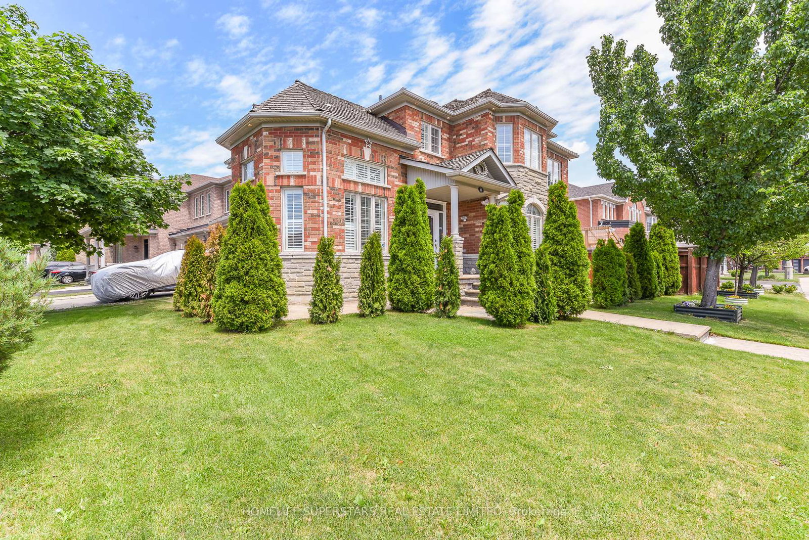 36-lucky-lane-brampton-ontario-w13681348