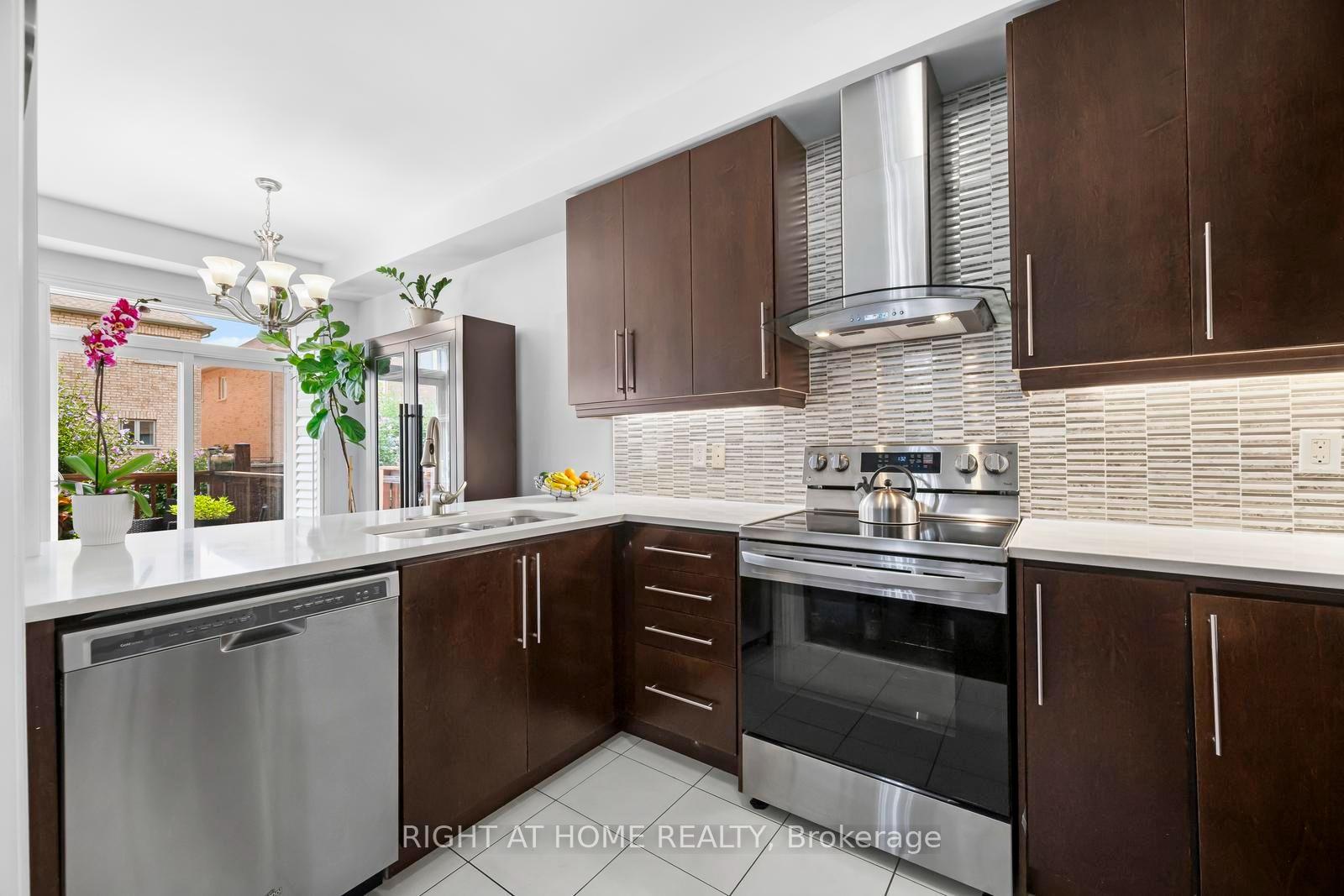 41-coastline-drive-brampton-ontario-w13681416