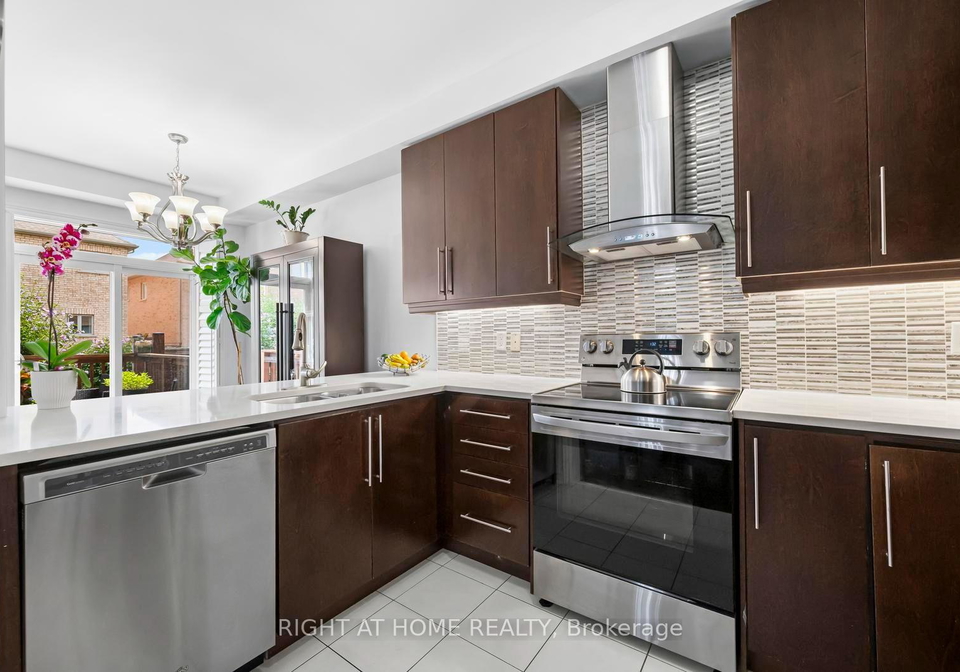 41-coastline-drive-brampton-ontario-w13681416