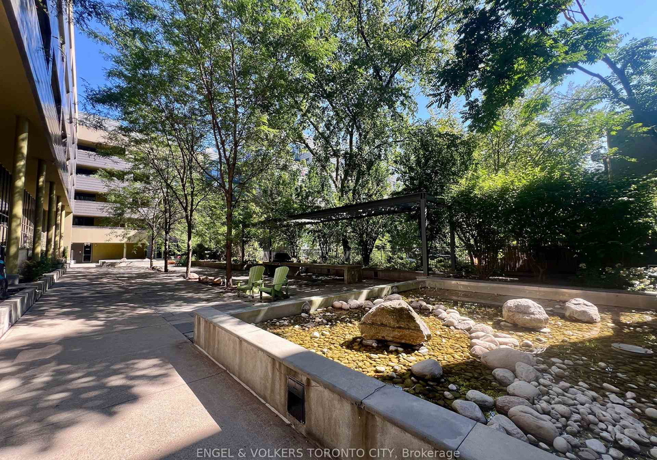 25-ritchie-avenue-toronto-toronto-ontario-w13681638