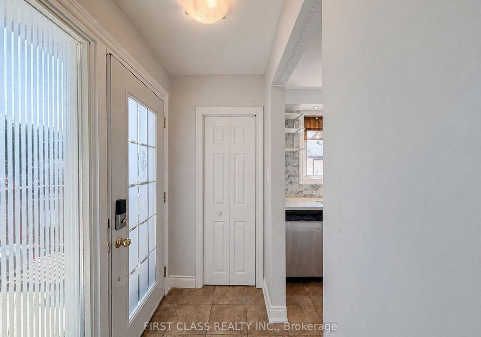 1323-redbank-crescent-oakville-ontario-w13681664