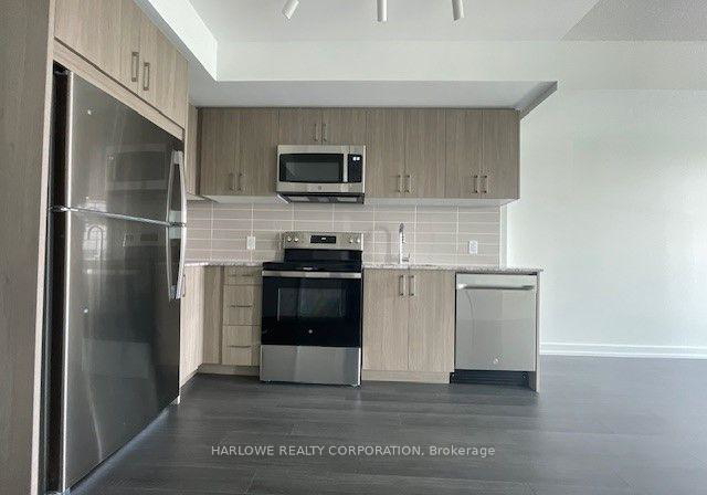 4010-eglinton-avenue-w-toronto-etobicoke-ontario-w13681800