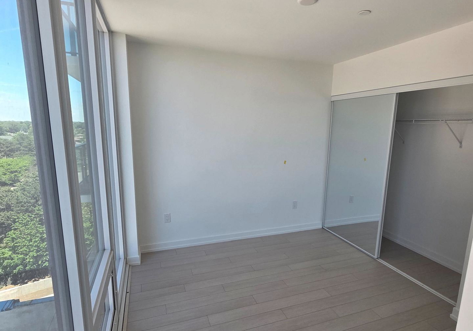 4010-eglinton-avenue-w-toronto-etobicoke-ontario-w13681832
