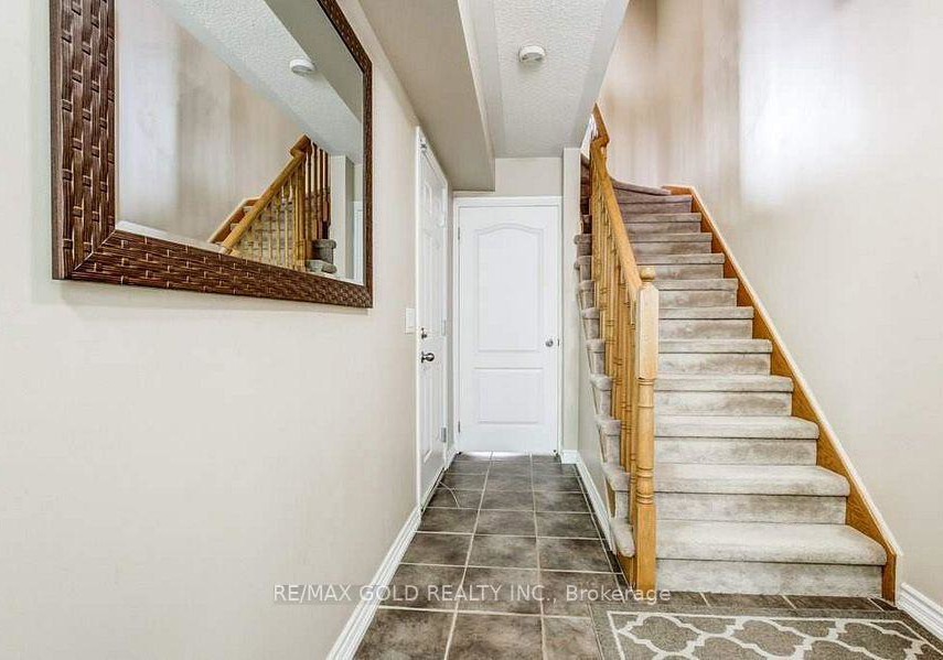 6-cailiff-street-brampton-ontario-w13681840