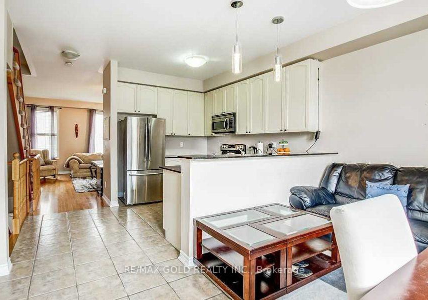 6-cailiff-street-brampton-ontario-w13681840