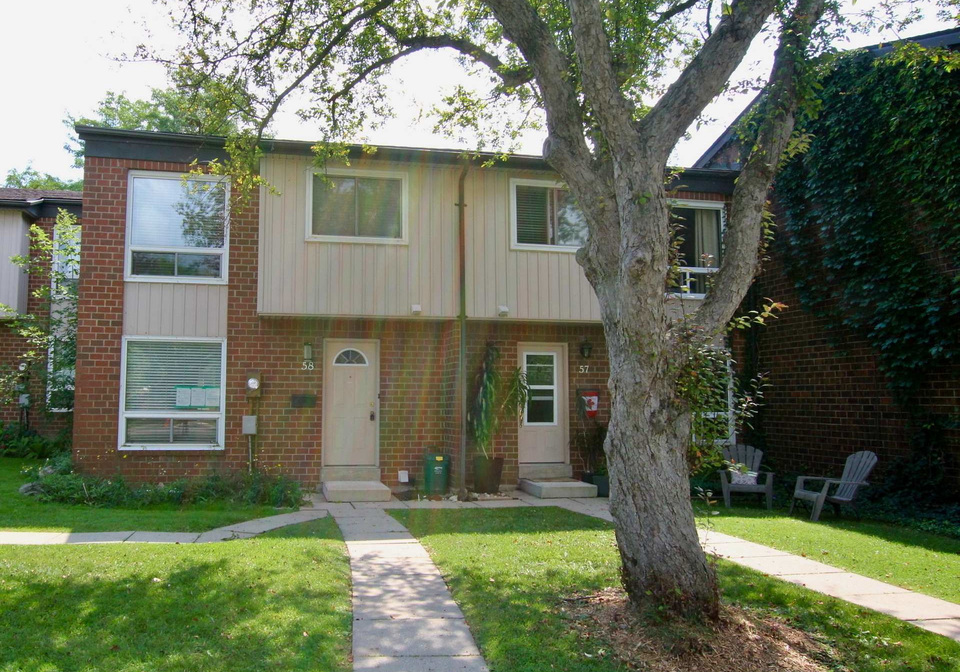 318-laurier-avenue-milton-ontario-w13681874
