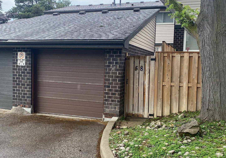 318-laurier-avenue-milton-ontario-w13681874