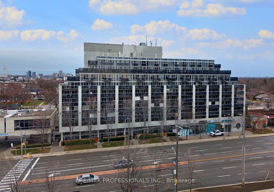 1040-the-queensway-toronto-etobicoke-ontario-w13681978