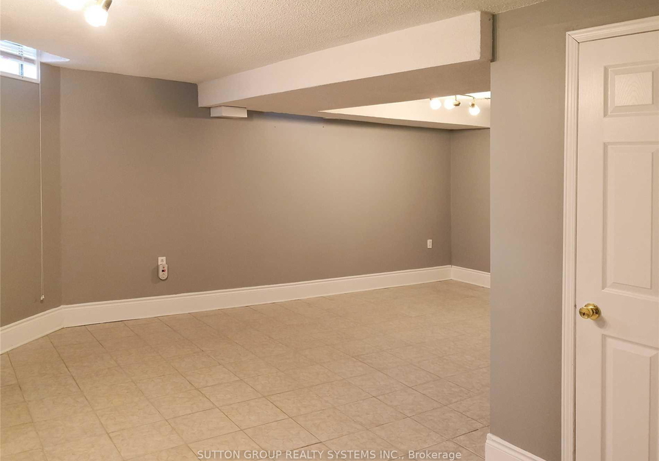 6005-tenth-line-mississauga-ontario-w13682060
