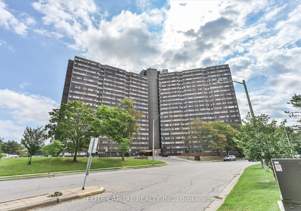 11-wincott-drive-toronto-etobicoke-ontario-w13682146