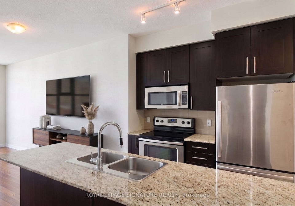 4065-brickstone-mews-mississauga-ontario-w13682166