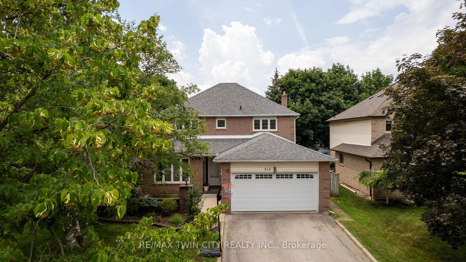 512-hawthorne-crescent-milton-ontario-w13682188
