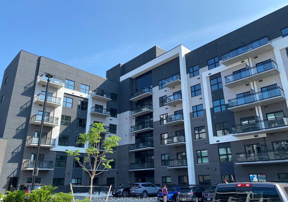102-grovewood-common-oakville-ontario-w13682354