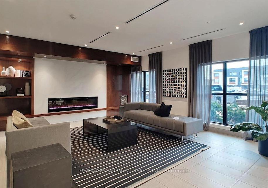 102-grovewood-common-oakville-ontario-w13682354