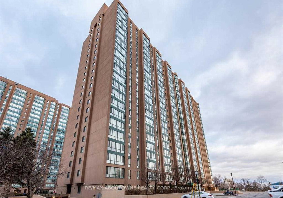 145-hillcrest-avenue-mississauga-ontario-w13682408