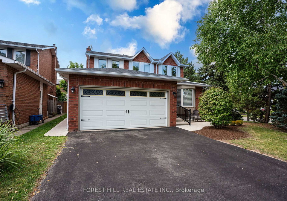 26-pretty-place-brampton-ontario-w13682446