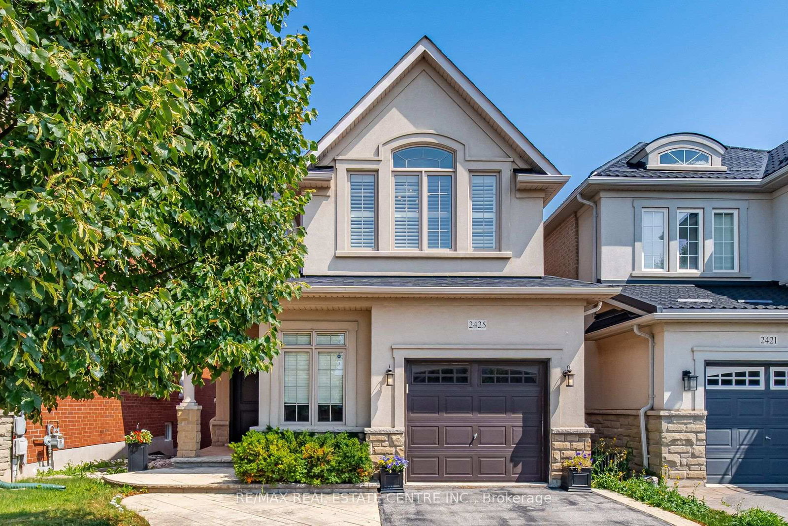 2425-quetico-crescent-oakville-ontario-w13682450