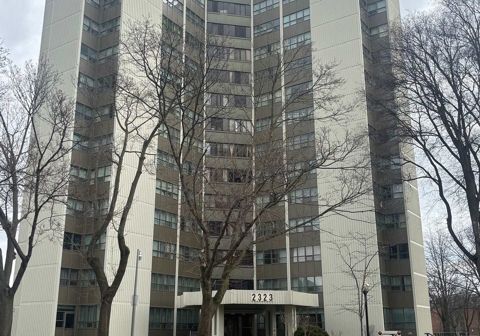 2323-confederation-parkway-n-mississauga-ontario-w13682484
