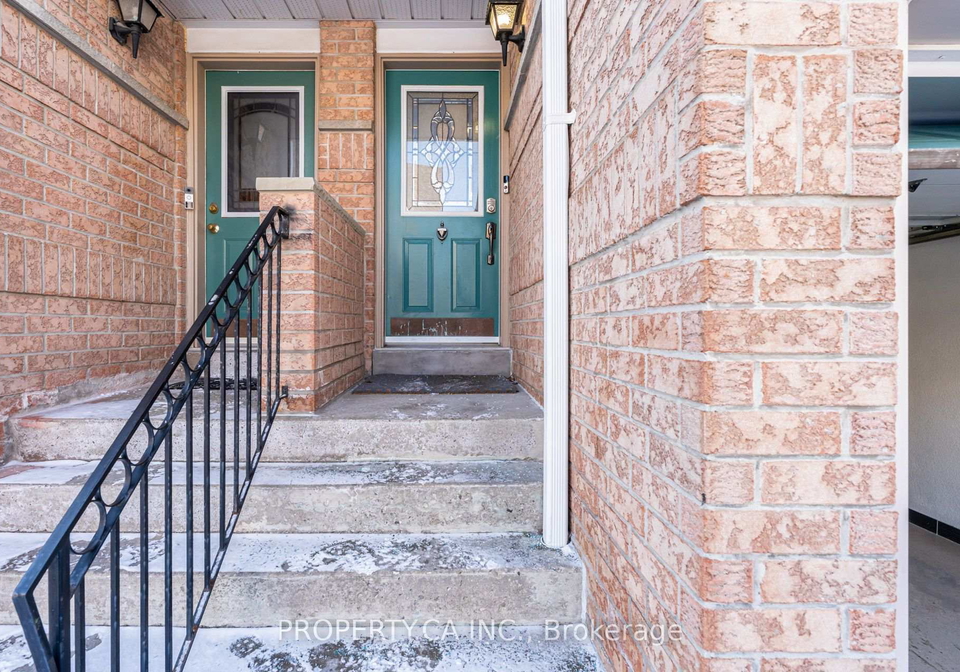 1050-bristol-road-w-mississauga-ontario-w13682814