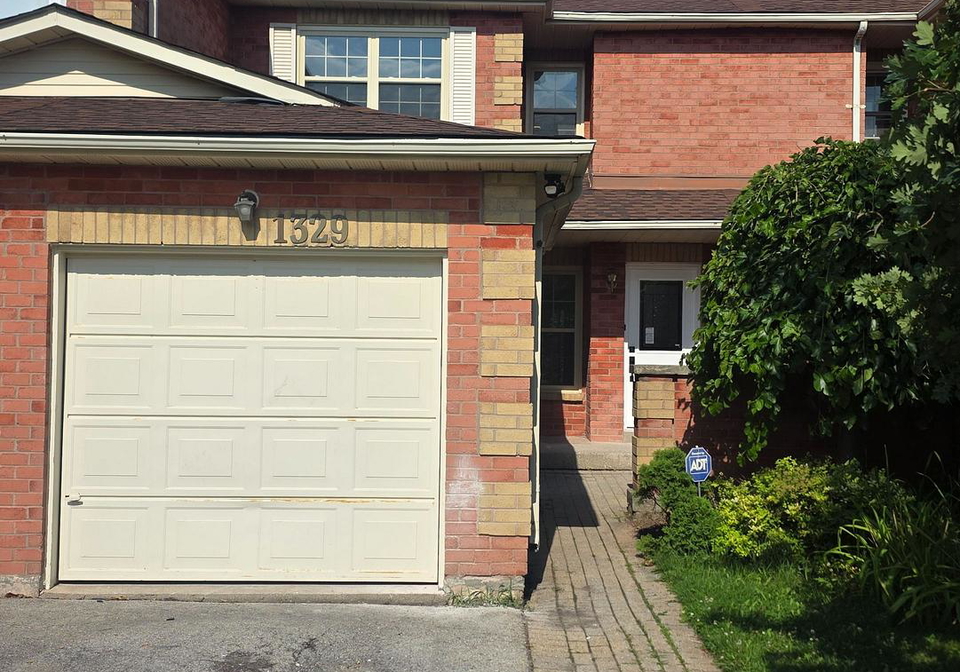 1329-montclair-drive-oakville-ontario-w13682972