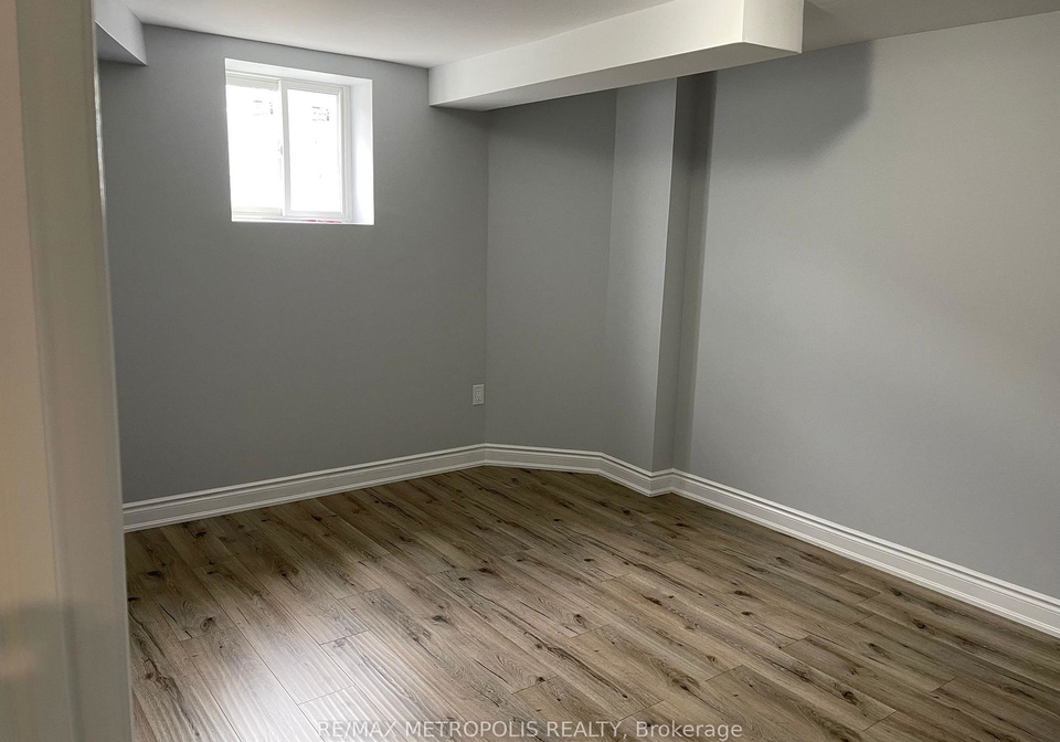 2-summitgreen-crescent-brampton-ontario-w13683074
