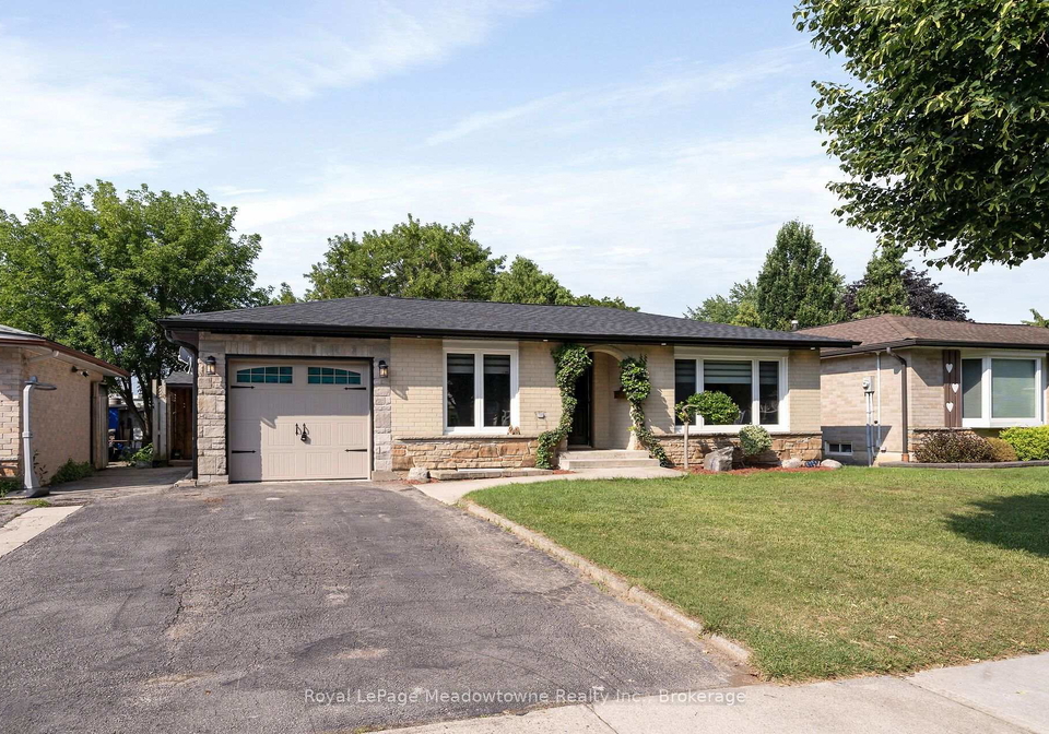 96-macdonald-crescent-milton-ontario-w13683238