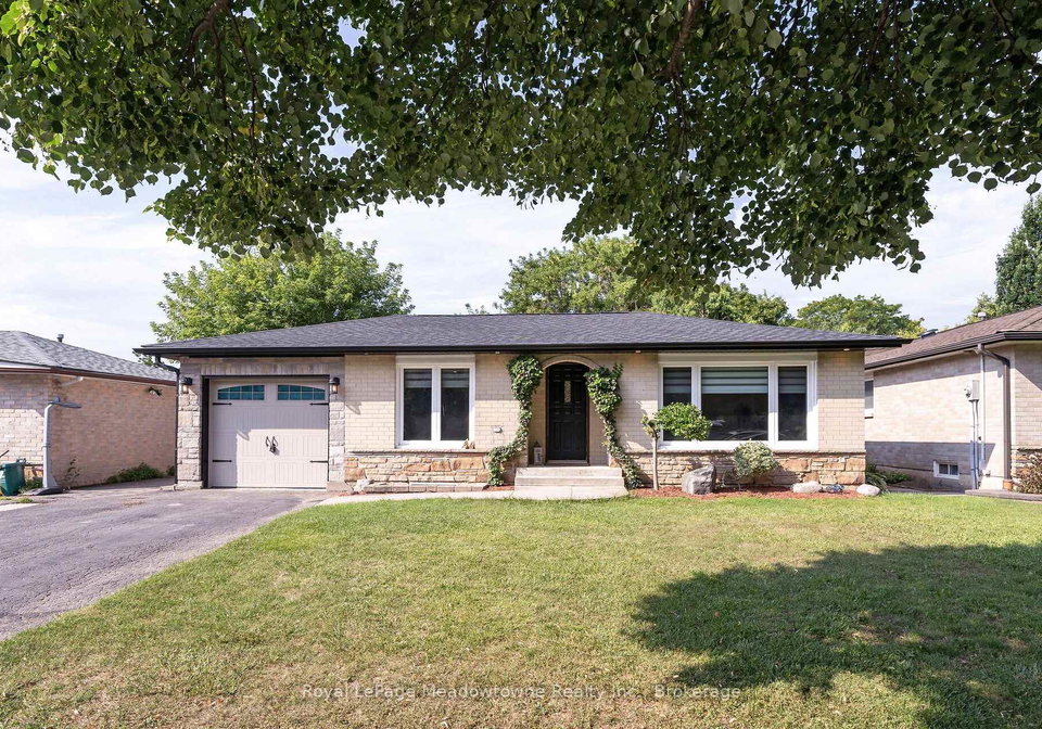 96-macdonald-crescent-milton-ontario-w13683238