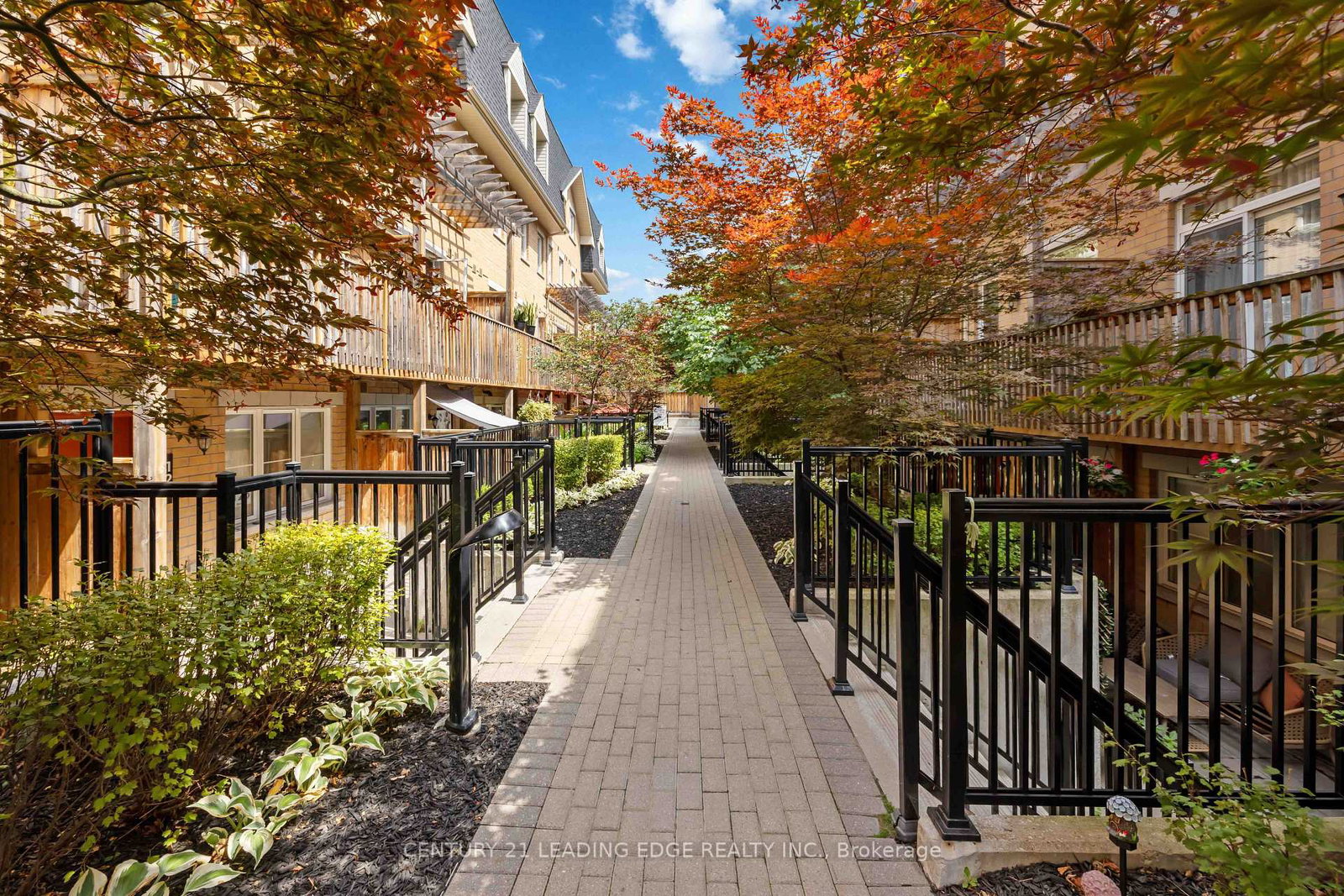 380-hopewell-avenue-toronto-north-york-ontario-w13683362
