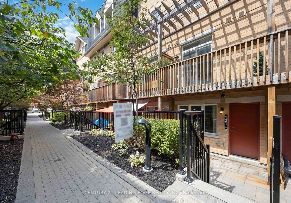 380-hopewell-avenue-toronto-north-york-ontario-w13683362