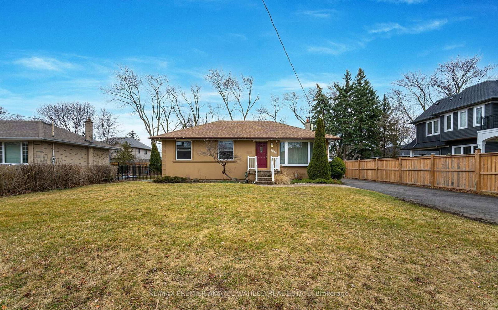 2036-constance-drive-oakville-ontario-w13683408