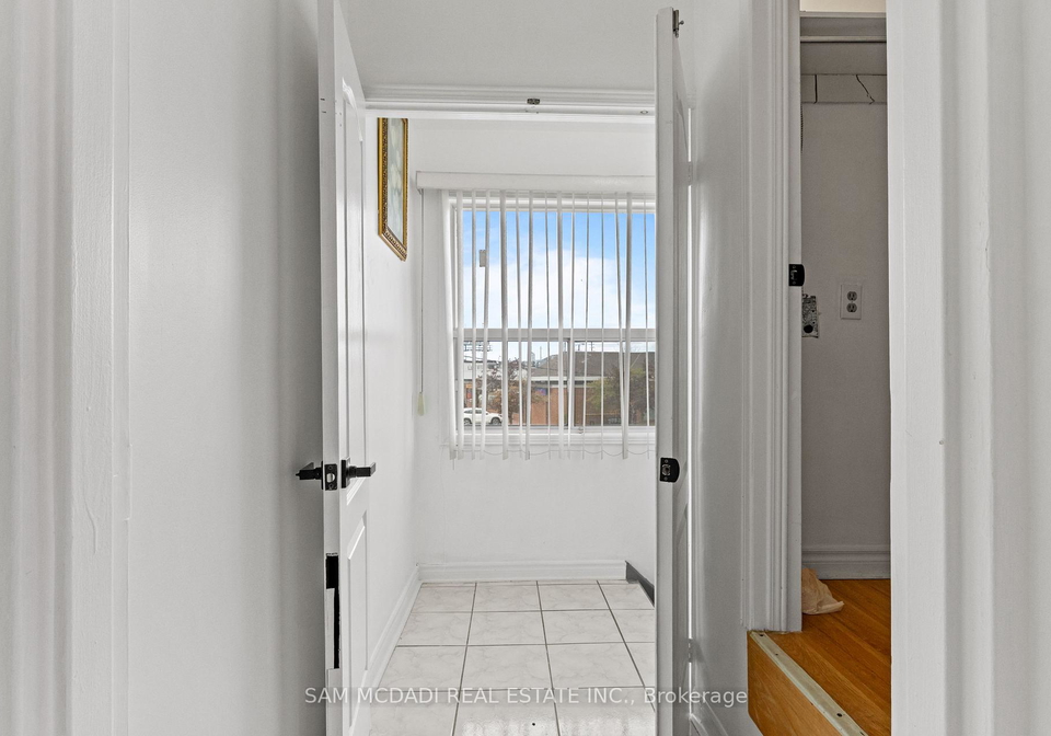 2922-islington-avenue-toronto-york-ontario-w13683512