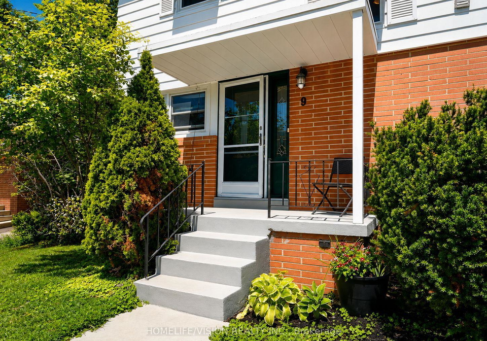 9-lyndfield-crescent-brampton-ontario-w13683664