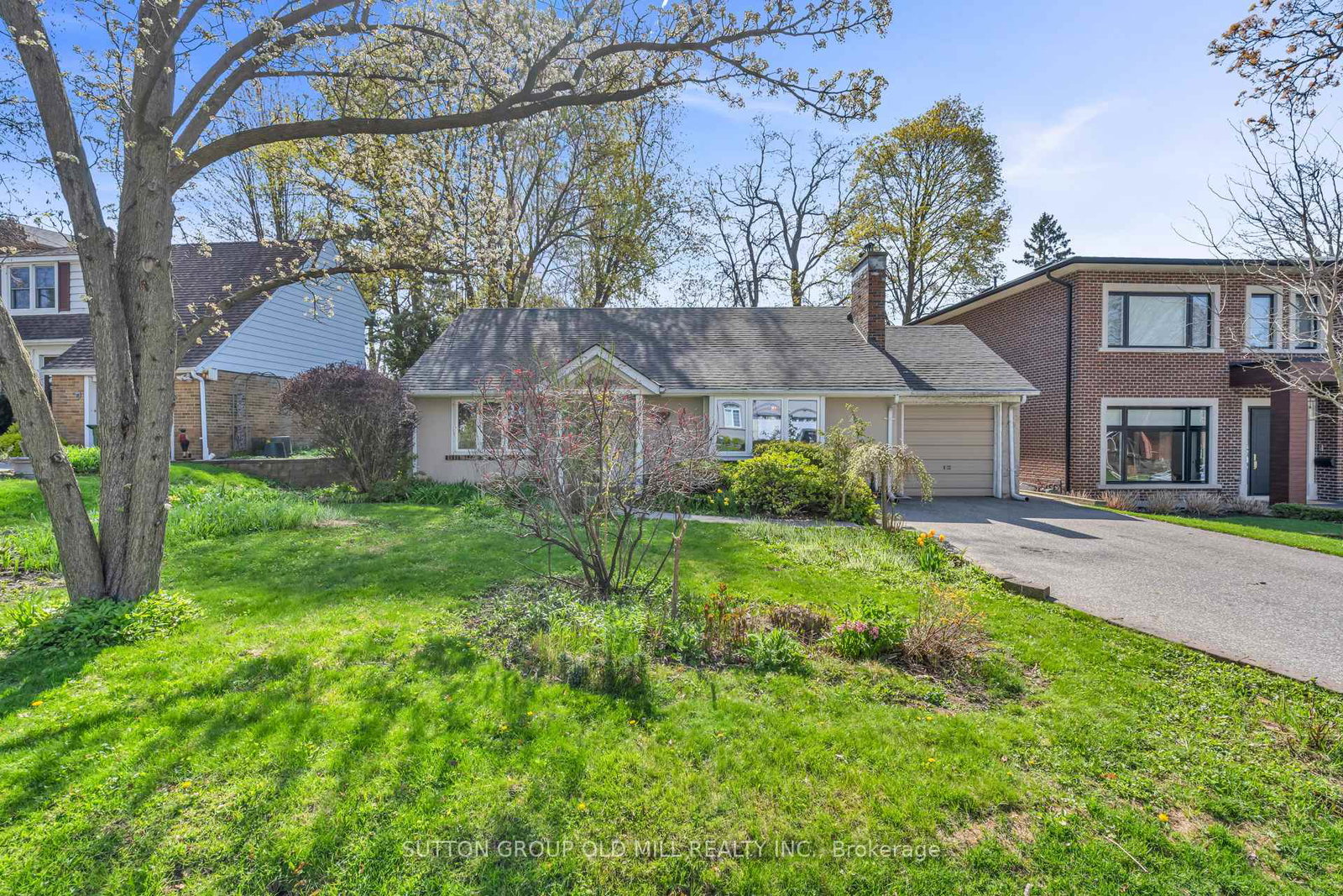 29-robin-hood-road-toronto-etobicoke-ontario-w13683802