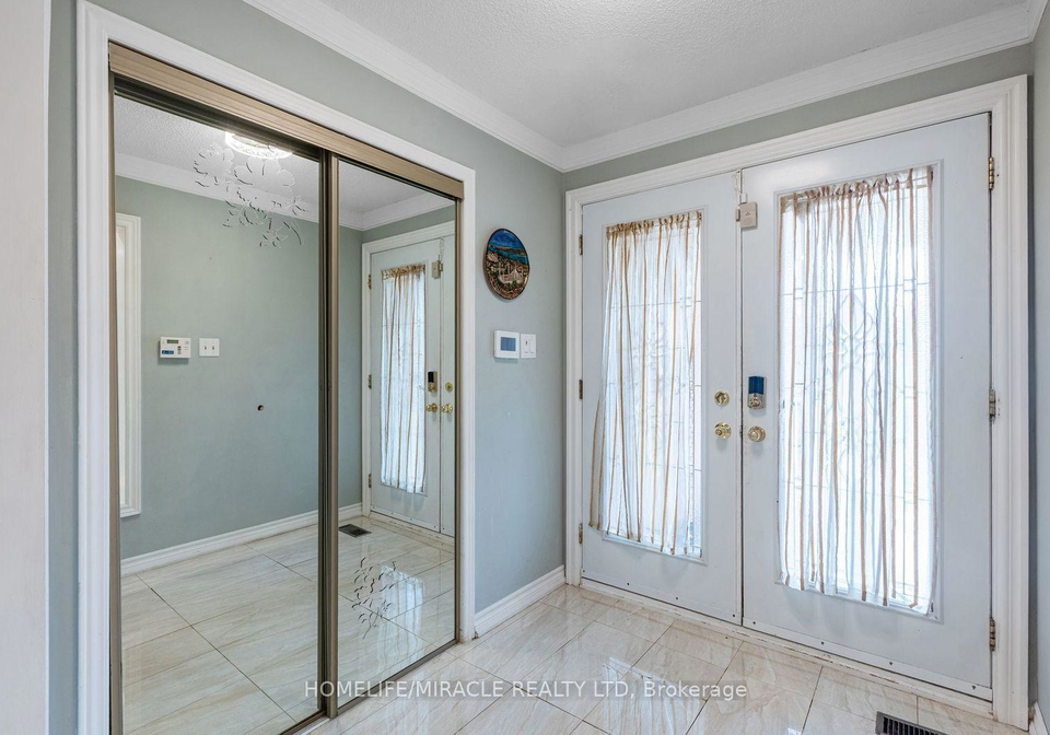 958-summerbreeze-court-mississauga-ontario-w13683812