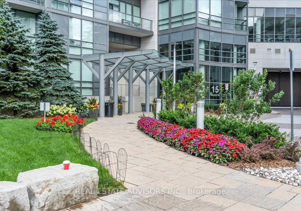 15-legion-road-toronto-etobicoke-ontario-w13683856