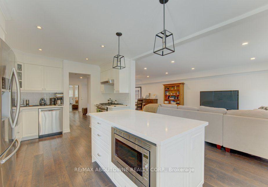 3045-new-street-burlington-ontario-w13683934