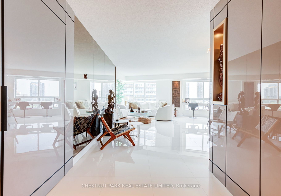 2111-lake-shore-boulevard-w-toronto-etobicoke-ontario-w13683942