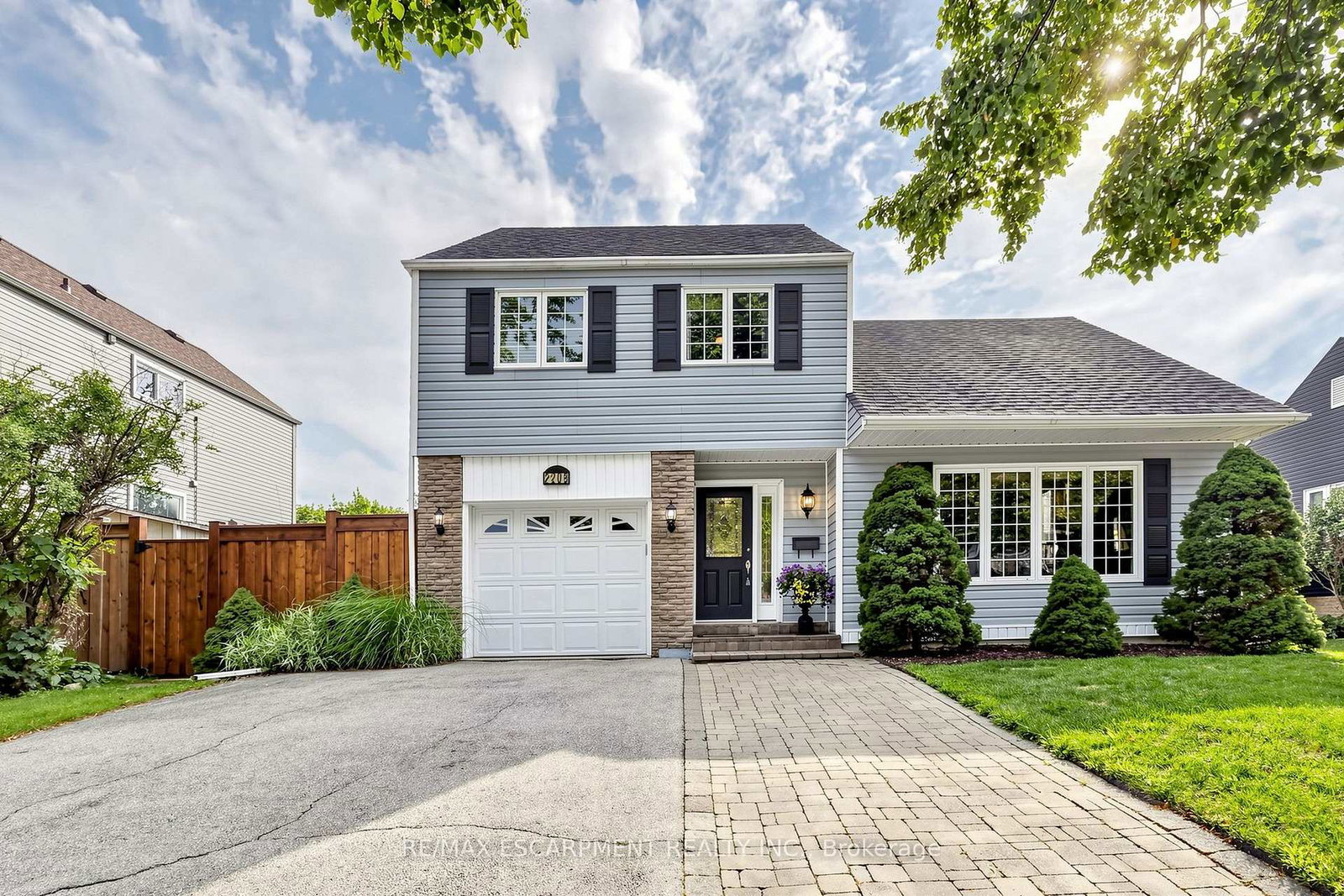 2208-lancaster-crescent-burlington-ontario-w13683944