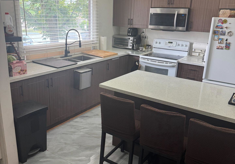98-falconer-drive-mississauga-ontario-w13683978
