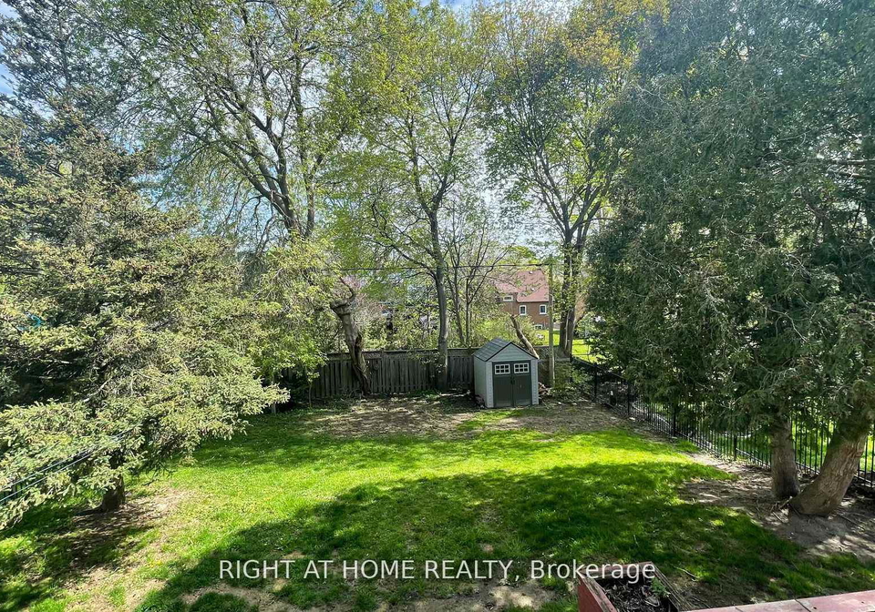 15-agar-crescent-toronto-etobicoke-ontario-w13684002