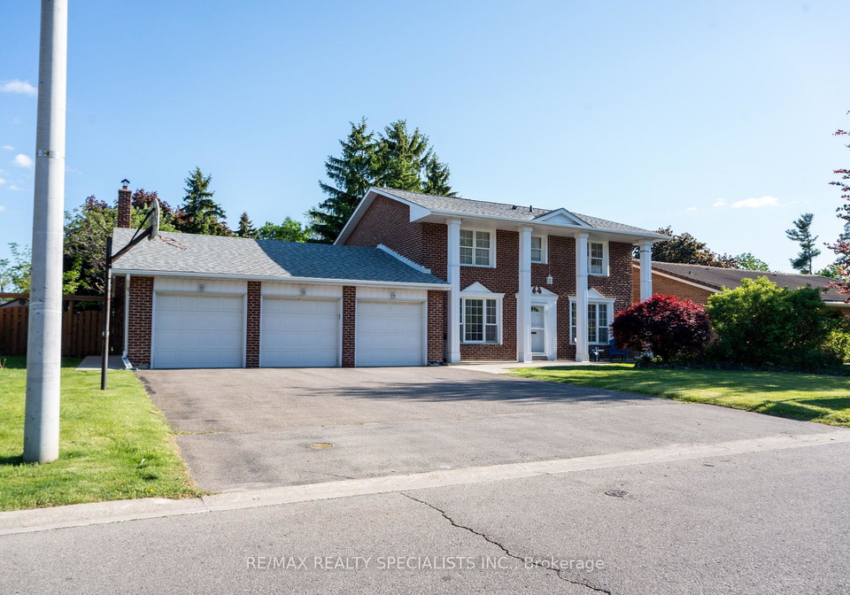8-river-view-drive-brampton-ontario-w13684074