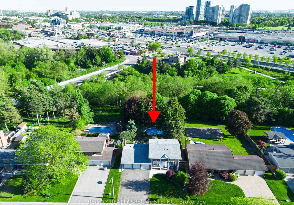 8-river-view-drive-brampton-ontario-w13684074