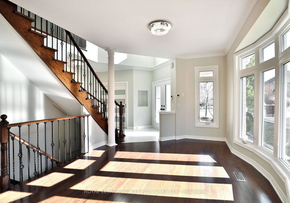 1548-bayshire-drive-oakville-ontario-w13684112