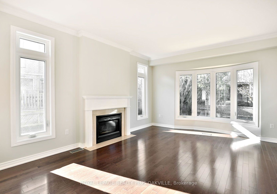 1548-bayshire-drive-oakville-ontario-w13684112