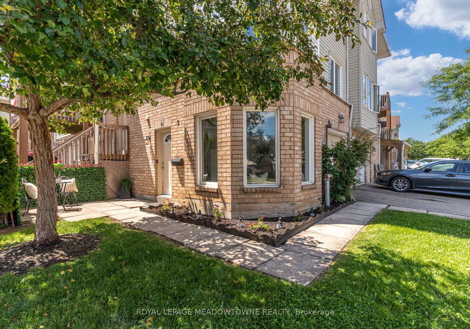 2-wylie-circle-halton-hills-ontario-w13684166
